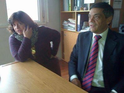 Acusan de violencia laboral a Jefatura y Secretar�a de Inspecci�n Educacional 