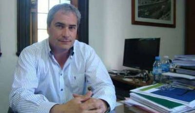 Cort�s sobre los quir�fanos: �Son problemas l�gicos de una obra en un sector sensible�