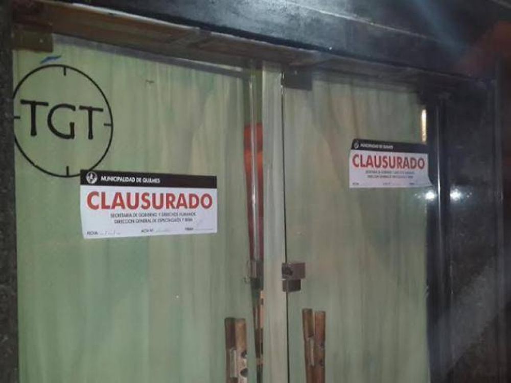 Sigui� la clausura de bares y boliches
