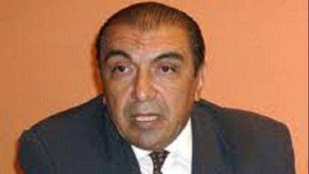 Para Romero Alperovich ve la pobreza montado en un Camello