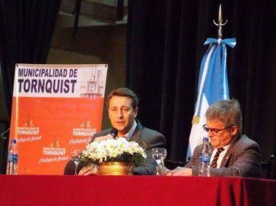 Se entregaron los certificados de la Diplomatura en Asuntos Municipales 