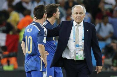 La transici�n, a largo plazo: Sabella dirigir�a al equipo en los pr�ximos amistosos