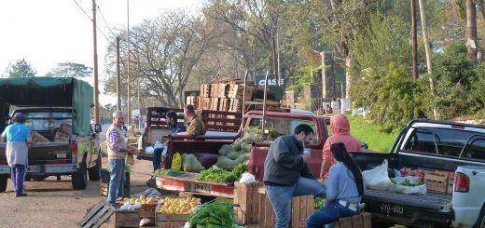 Protesta volvi� a paralizar al Mercado Central y productores salieron a vender a la ruta