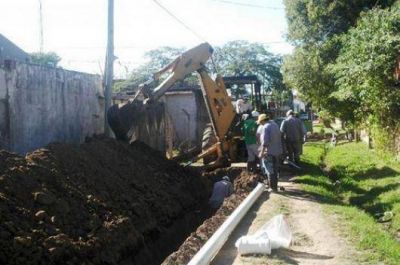 Avanza la obra cloacal en barrios perif�ricos