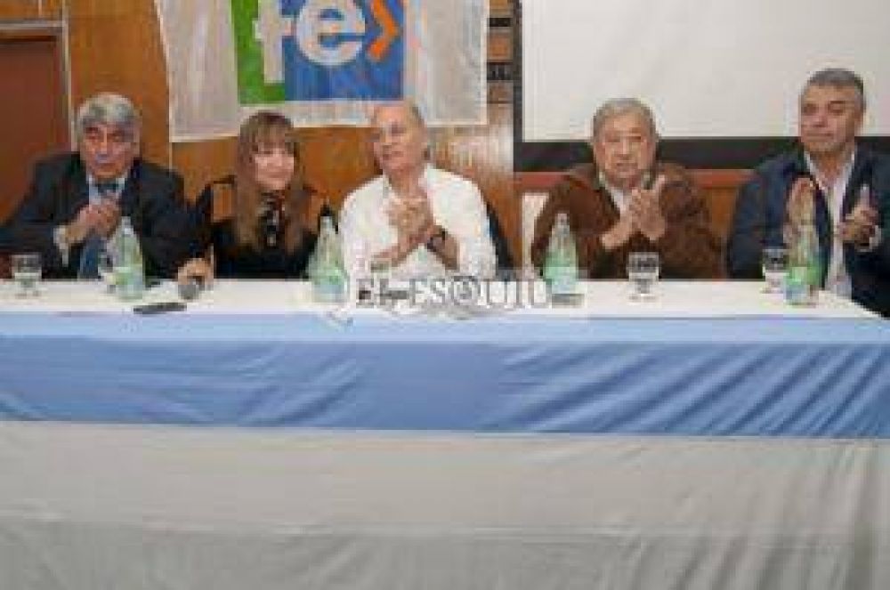 �Momo� Venegas puso en marcha al Partido Fe y anunci� nuevas medidas de fuerza