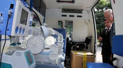 El gobierno nacional entreg� al Chaco dos modernas ambulancias