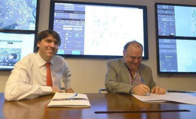 Bossio firm� un acuerdo con Necochea por la cesi�n de 308 lotes