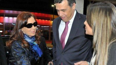 Cristina lleg a Brasil para estrechar lazos entre los bloques Unasur y Brics