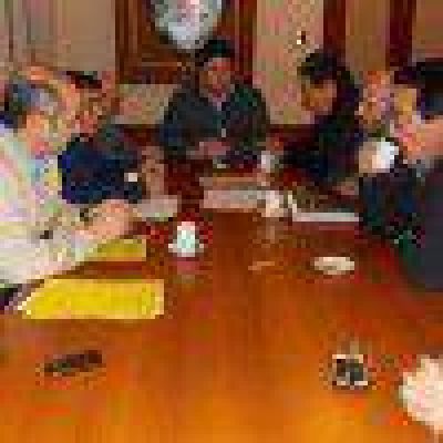 Se reunieron t�cnicos del municipio y UPC por la falta de agua 