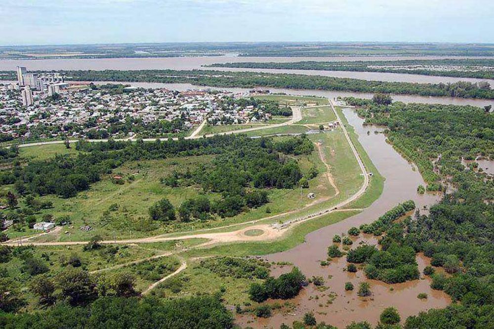 Preocupan las filtraciones en la defensa contra inundaciones de Concepci�n del Uruguay