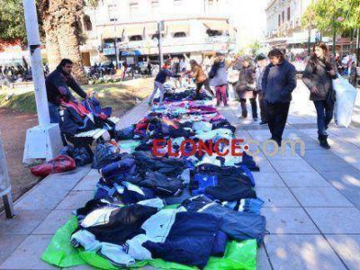 M�s manteros: Preocupa en el comercio por el crecimiento de la venta no registrada