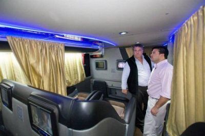 Presentaron nueva unidad de Flecha Bus
