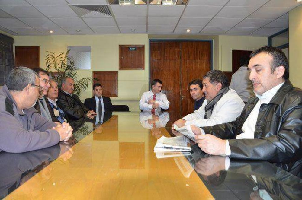 Estatales: abren comp�s de espera