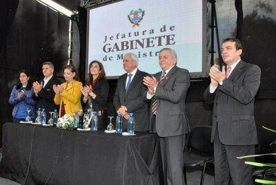 El Intendente Infante acompa�� a la Gobernadora en la inauguraci�n del Sal�n de Usos M�ltiples en el B� Tradici�n