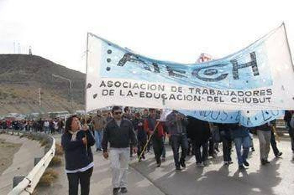 PARITARIA DOCENTE: EL REINICIO DE CLASES DEPENDER� DE LAS NEGOCIACIONES