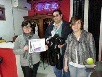 SE ENTREGARON LOS PREMIOS DEL CONCURSO DE VIDRIERAS QUE ORGANIZO EL CUCI BRAGADO