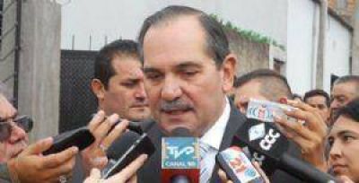 Dura cr�tica de Alperovich al paro de Adiunt