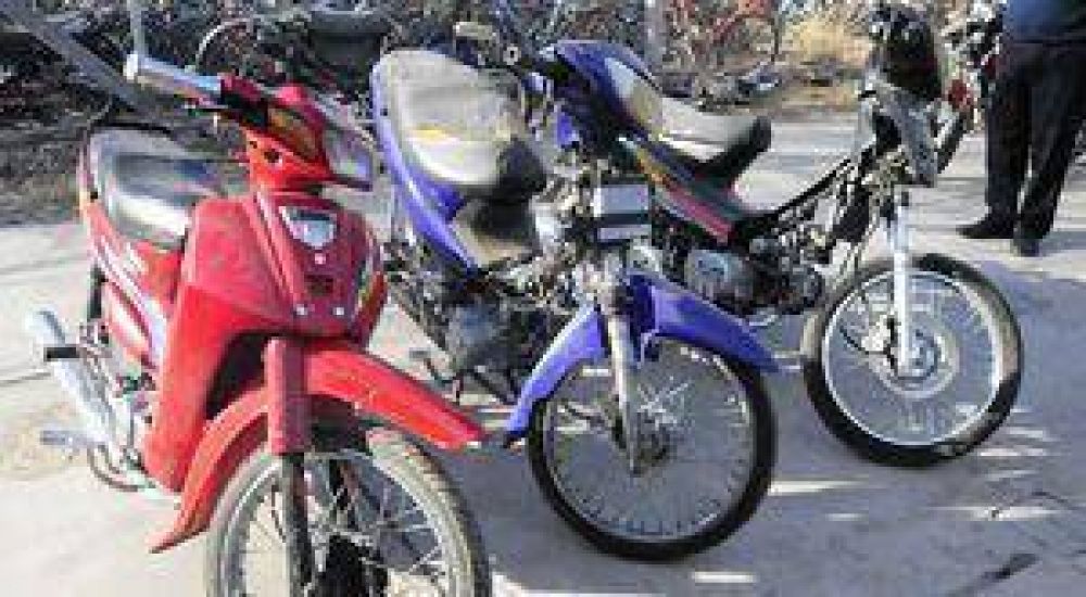 Recuperan una moto y buscan due�os de otras dos