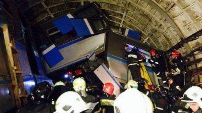 Dos empleados del subte de Mosc�, detenidos por el descarrilamiento