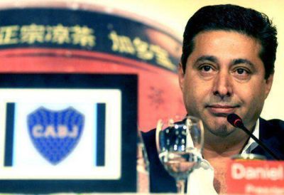 Angelici: �Es la segunda vez que falta a una pretemporada�