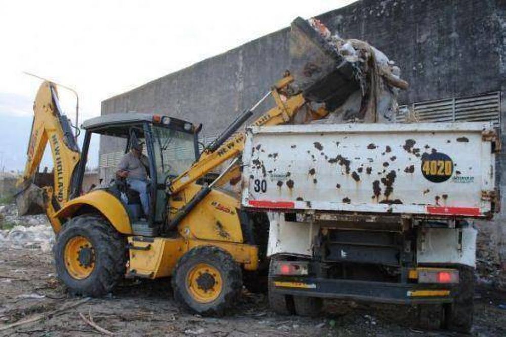 La Municipalidad contin�a su intensa labor para erradicar basurales en diferentes puntos de la Ciudad