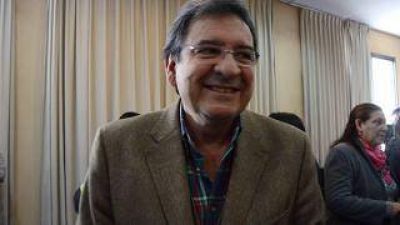 �Pueden salir por unanimidad, pero nos sentemos a conversar, no andemos con cosas de atajada�
