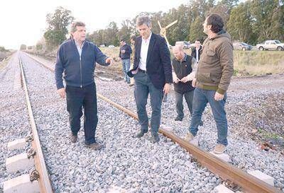 Recorrieron los trabajos de renovaci�n de tendido ferroviario