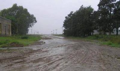 Tras la amenaza de cortar Ruta 2, Arl�a prometi� realizar obra de aslfato en Labard�n