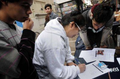 Marcha contra una posible suba del boleto de colectivo