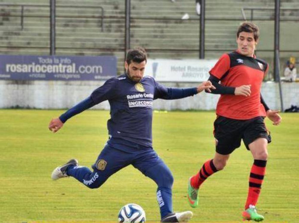 Col�n empat� y perdi� con Rosario Central