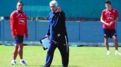 Pese a su renuncia, De Felippe dirigir� el amistoso ante V�lez