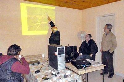 Concretaron una reuni�n informativa con vecinos y productores rurales sobre la traza de la autopista