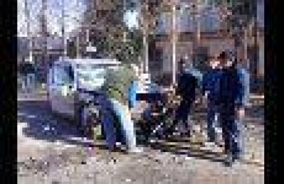 Un chico muri� y otras dos personas fueron internadas tras un violento accidente en el Este