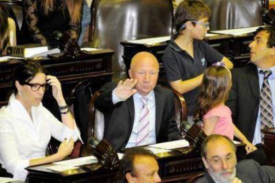 Mac Allister pide por tierras para Penales