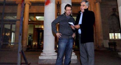 Dos diputados del Frente Renovador casi se agarran a las trompadas en la Legislatura