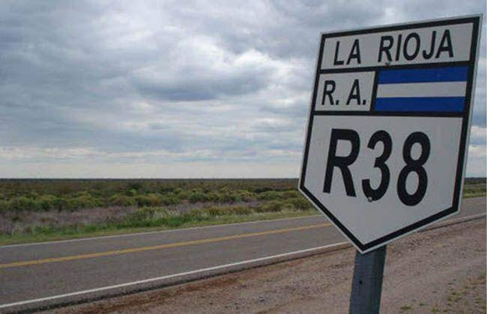 Buscan intensamente a sospechosos que abandonaron un veh�culo