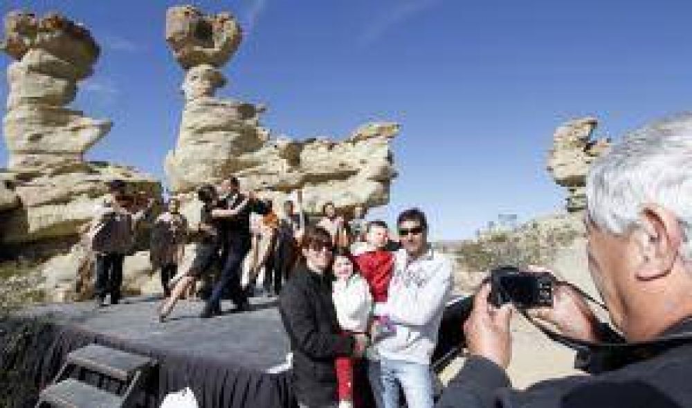 Los visitantes hacen fila en Ischigualasto