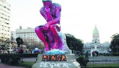 Endurecen las penas para quienes realicen pintadas en monumentos