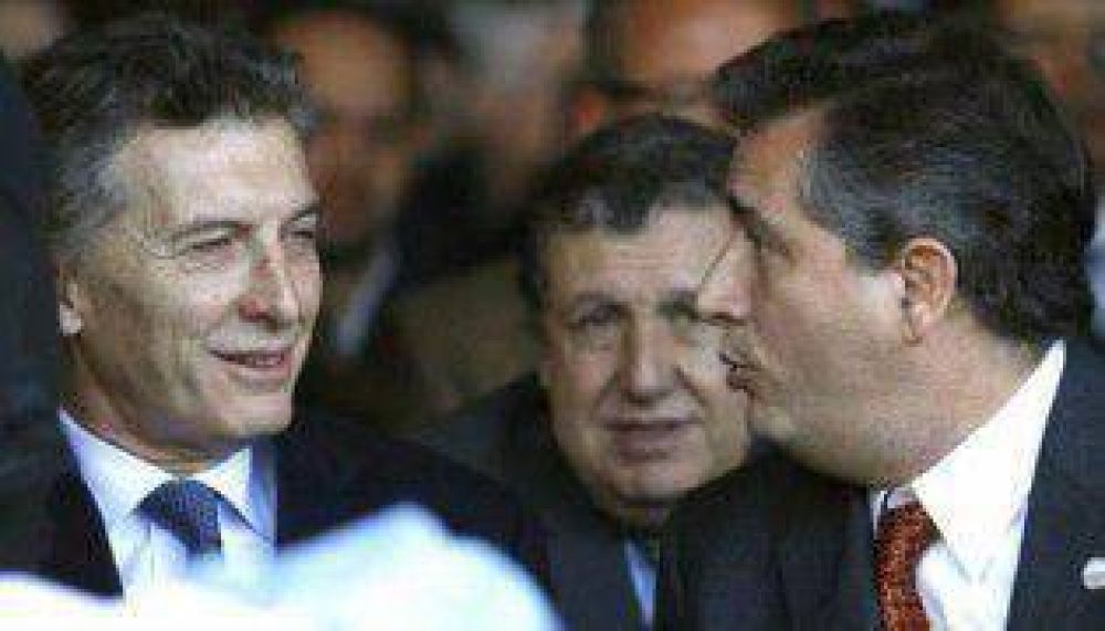 Macri cree que �va a haber una transici�n controvertida en 2015″