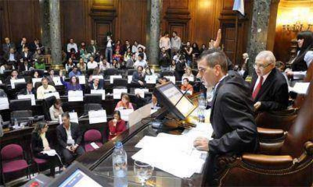 El PRO bloque� un pedido de informes sobre el decreto de Macri que modific� el esquema comunal