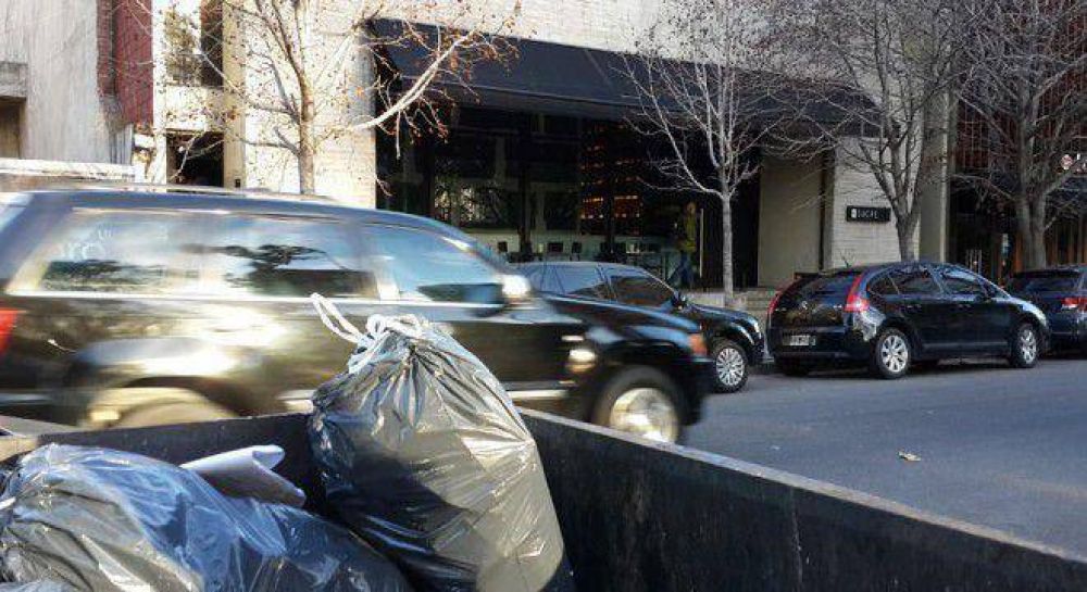 La Ciudad clausur� el restaurant Sucre por sacar la basura a la tarde