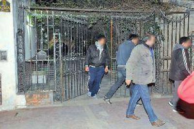 Asaltantes dejan un mensaje mafioso tras dar golpe en La Banda