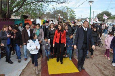 La Gobernadora presidi� el acto del 98� Aniversario de Sol de Julio