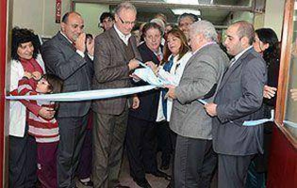 Inauguraron un hospital de d�a para adultos en el Gandulfo