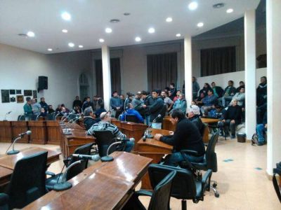 Esc�ndalo en el Concejo: la oposici�n levant� la sesi�n y denunci� agresiones