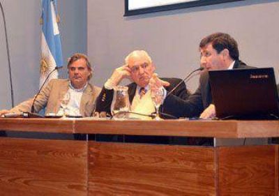 Realizaron el Primer Seminario sobre Sociedad y Adicciones