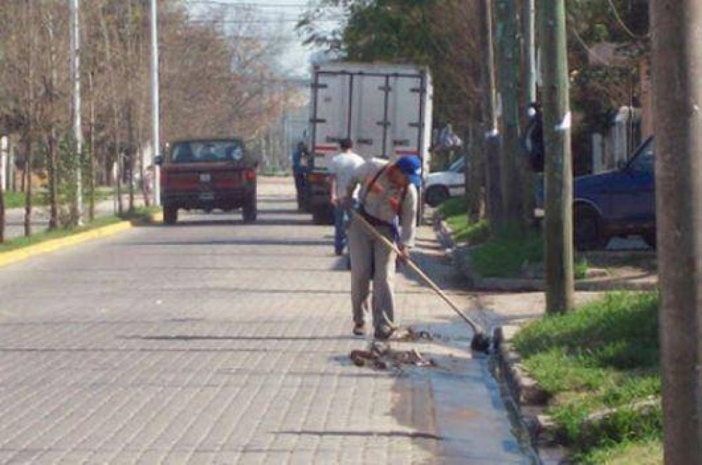 La Comuna avanza con los contratos a Neike Chamigo