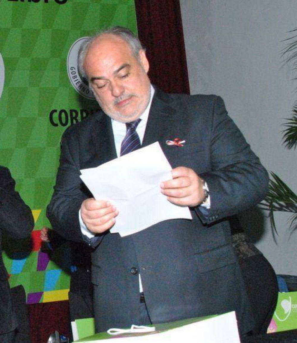 Colombi resalt� la inversi�n local en cultura y educaci�n