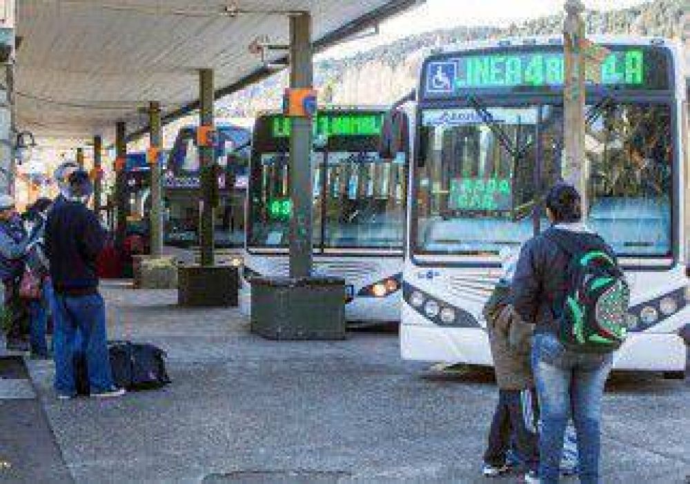 Desde ma�ana ser� m�s caro viajar en micro en San Mart�n