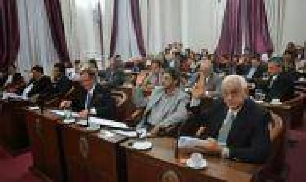 Las comunas siguen a la espera de su ley